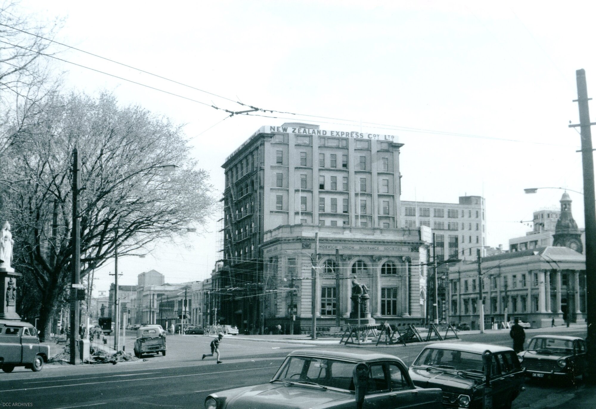 Alterations to Road, Queens Gardens