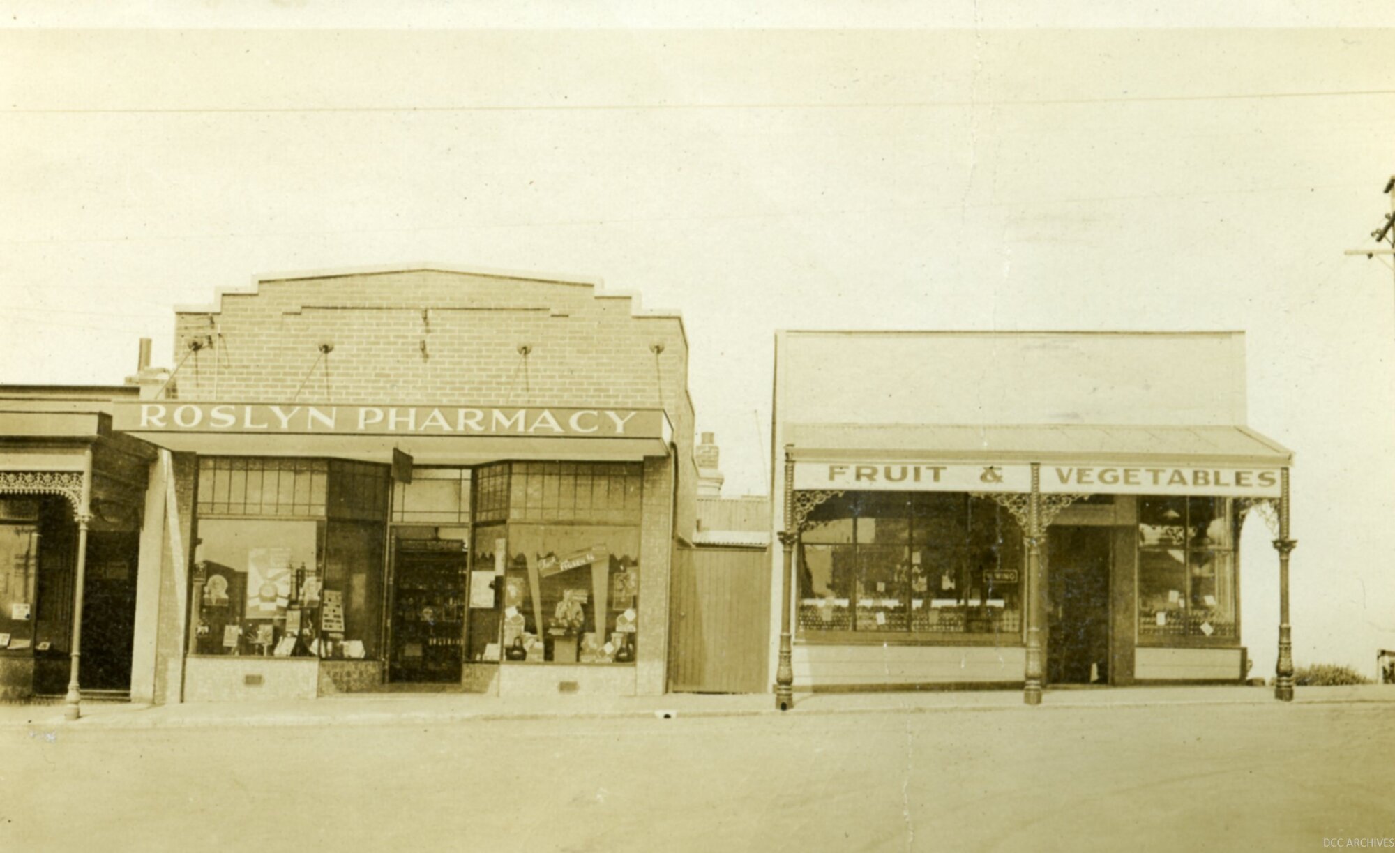 Roslyn Pharmacy &amp; Greengrocers 