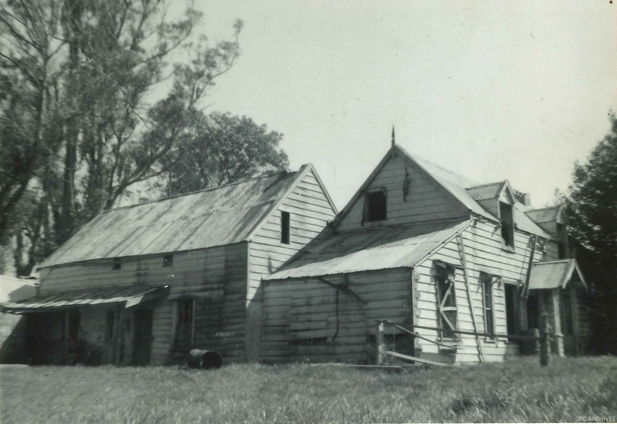 Old Racecourse Hotel, North Taieri