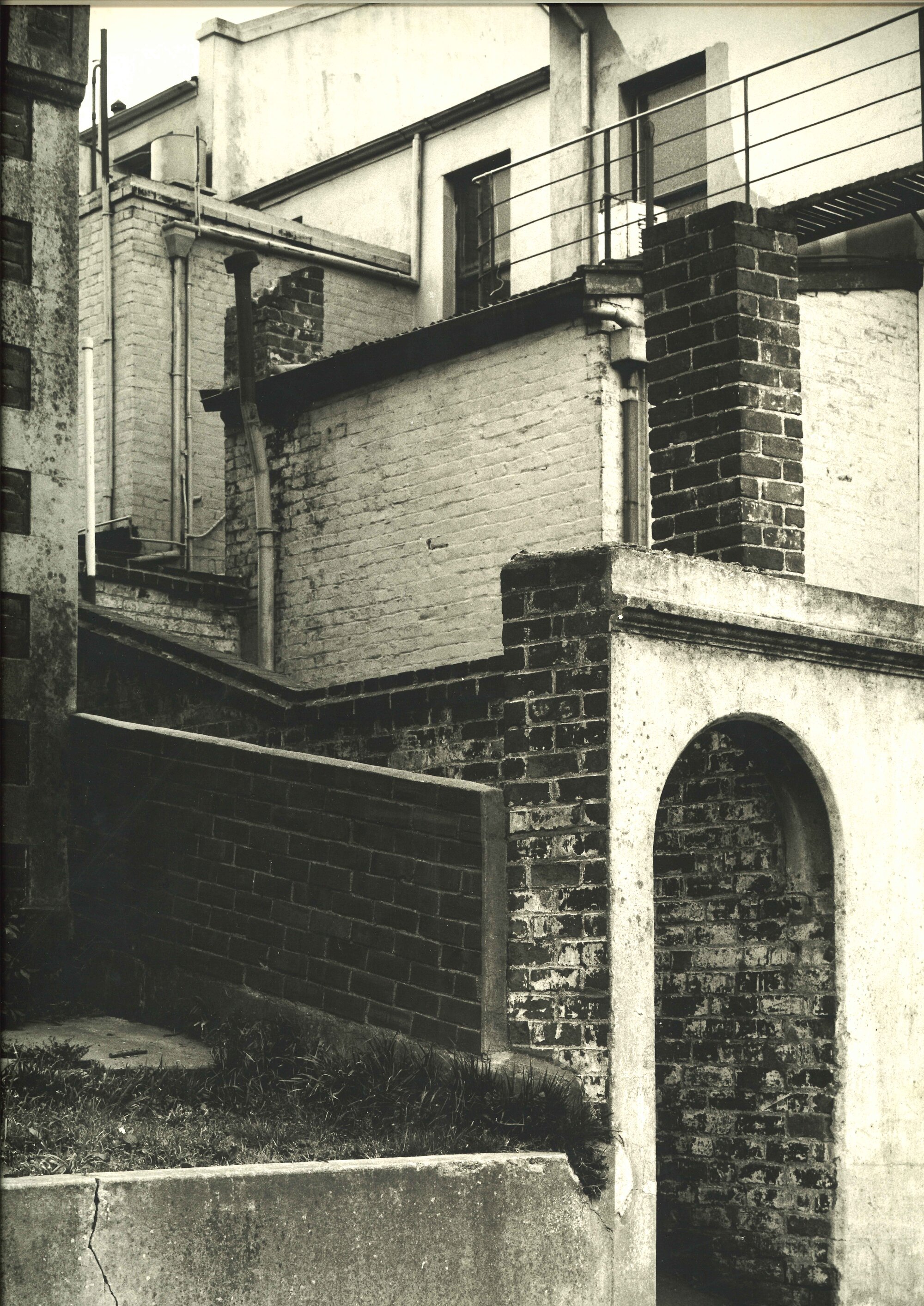 Alleyway Behind 106 Carroll Street