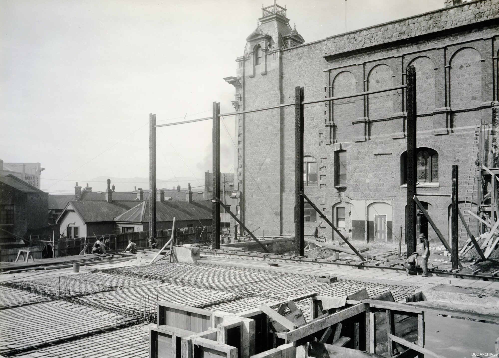 Dunedin Town Hall Construction