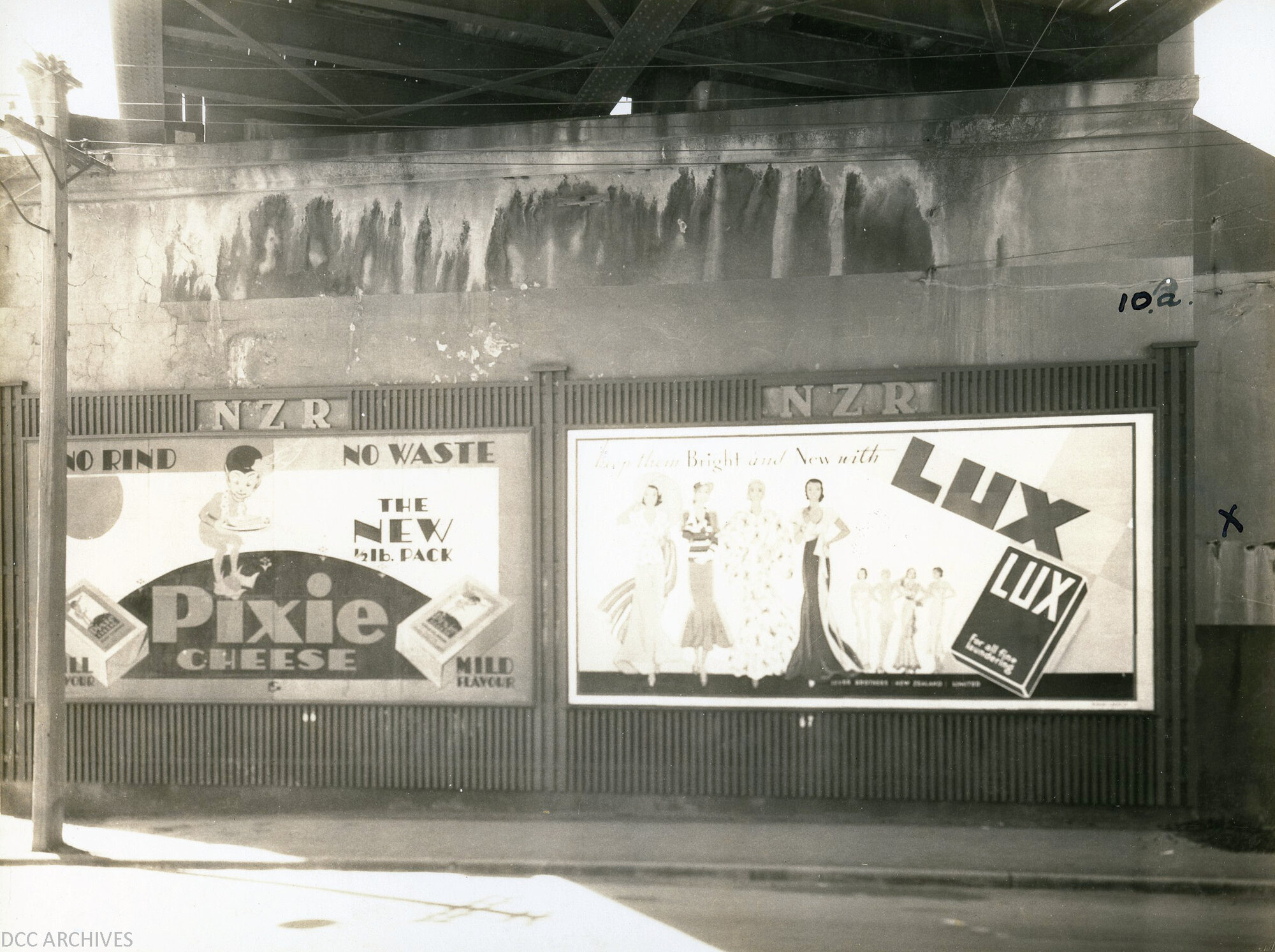 Advertising on Main South Road Overbridge