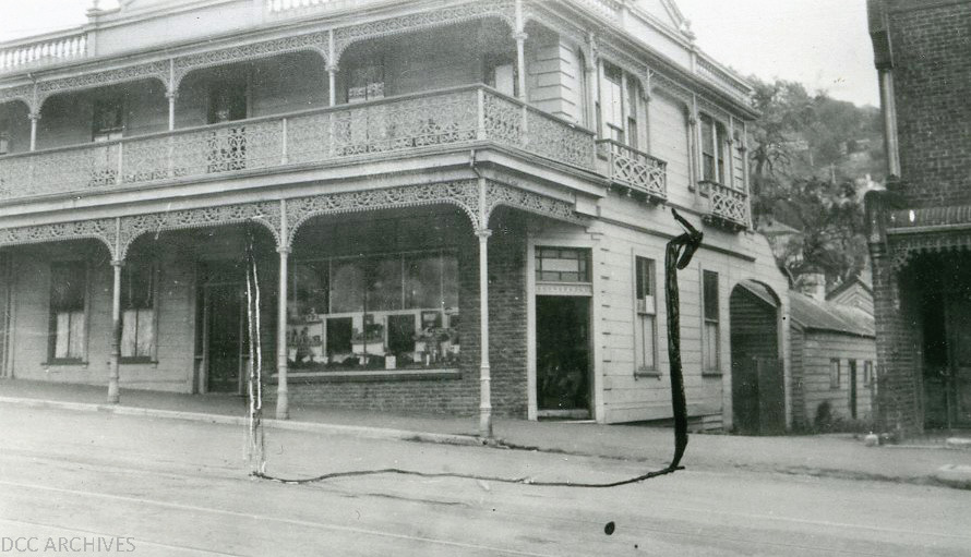 Old Caversham Hotel, Main South Road Caversham