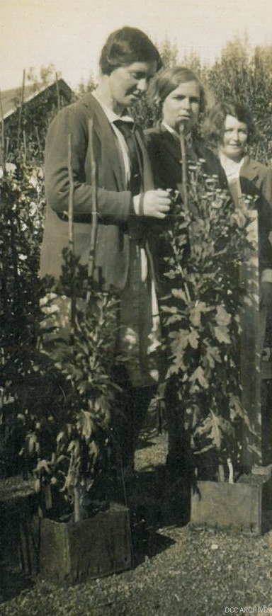 Botanic Gardens Women Employees
