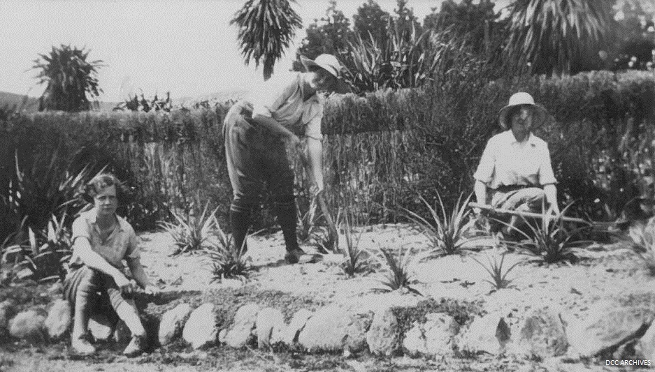 Botanic Gardens Woman Employees