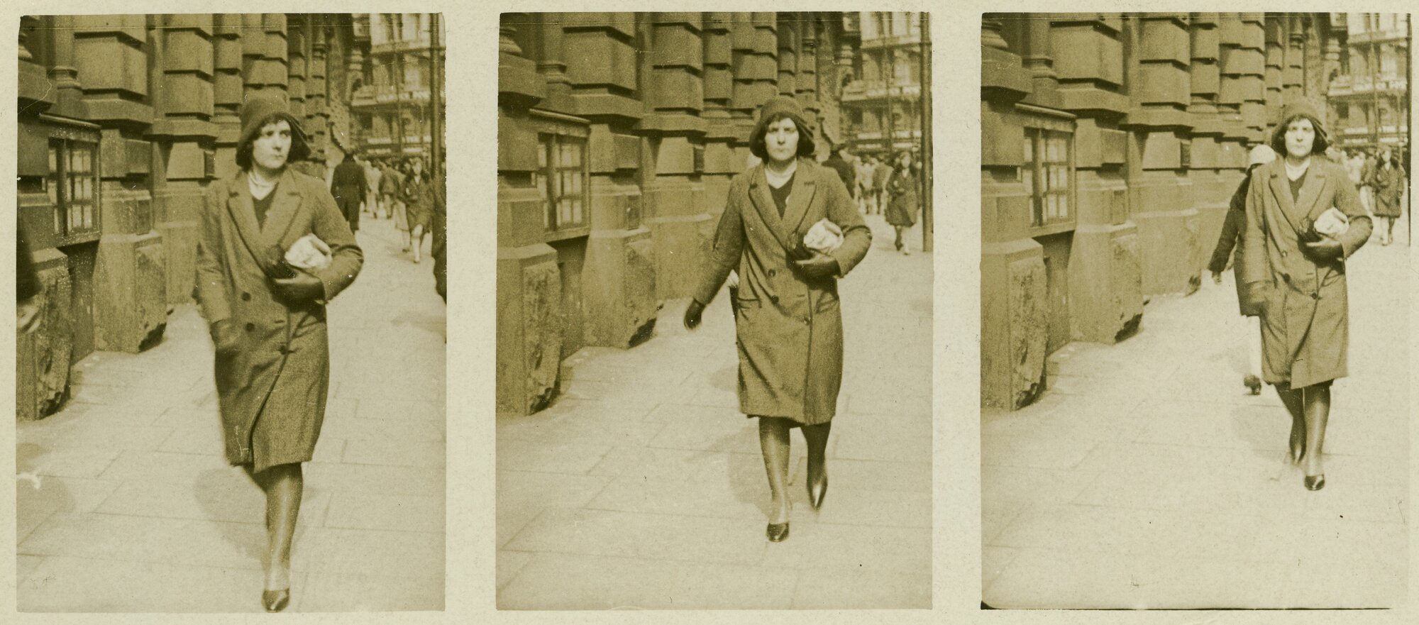Pedestrians on Willis Street, Wellington