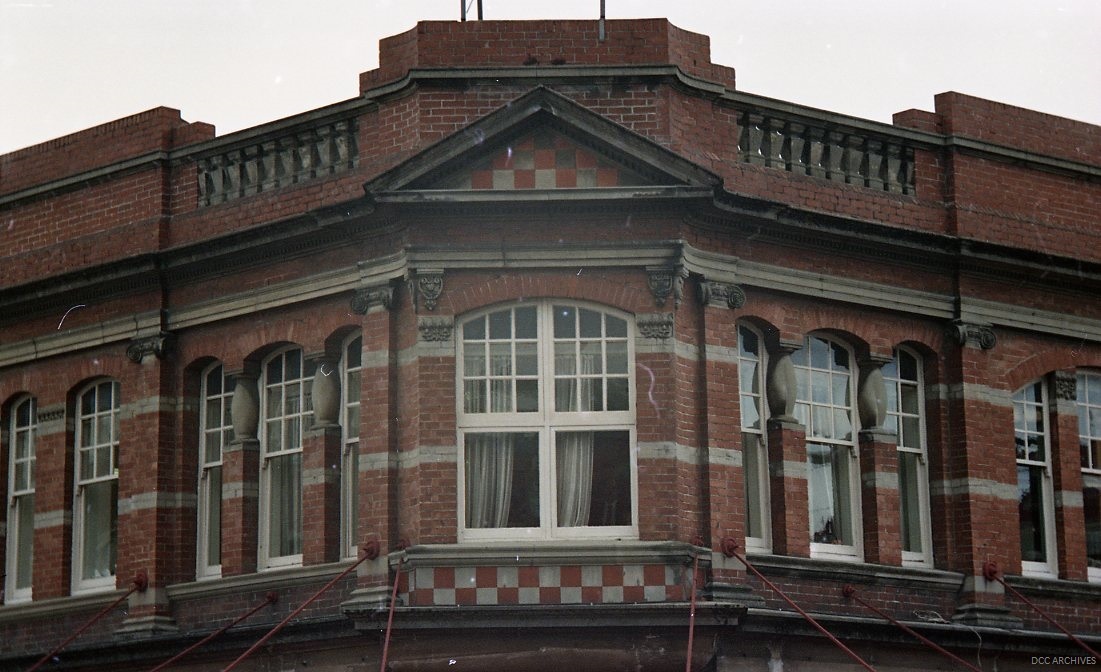 Building Corner Hanover &amp; George Streets