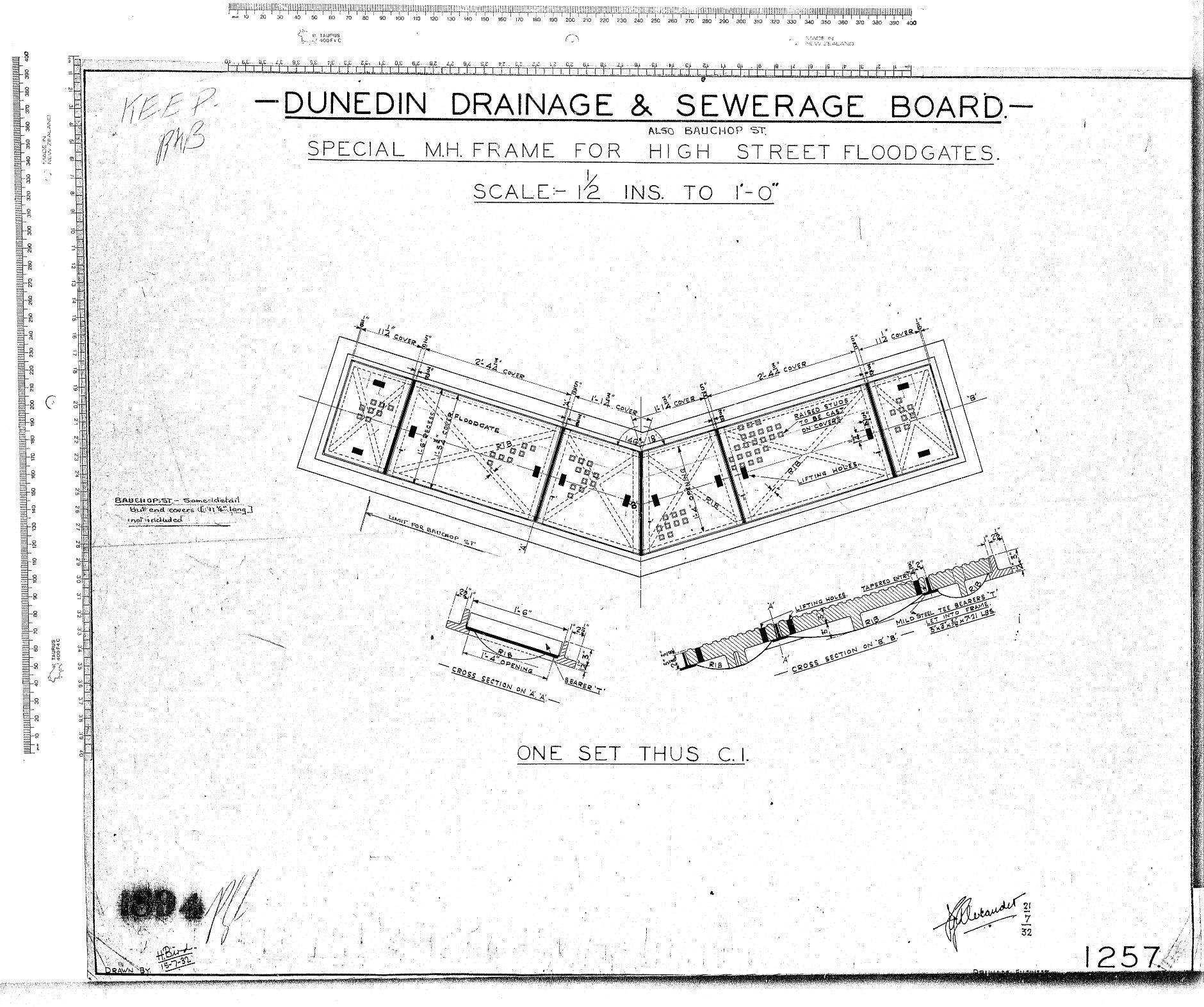 SPECIAL M.H. FRAME FOR HIGH STREET FLOODGATES