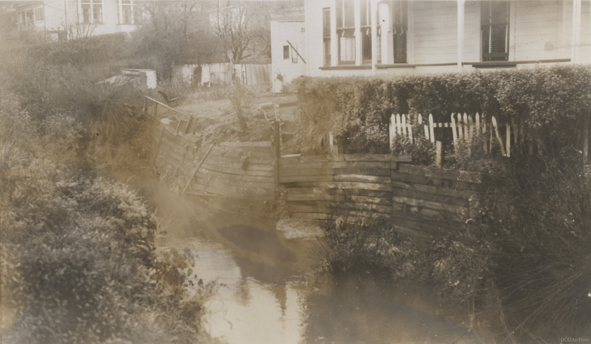 Collapse of wall, Lindsay's Creek