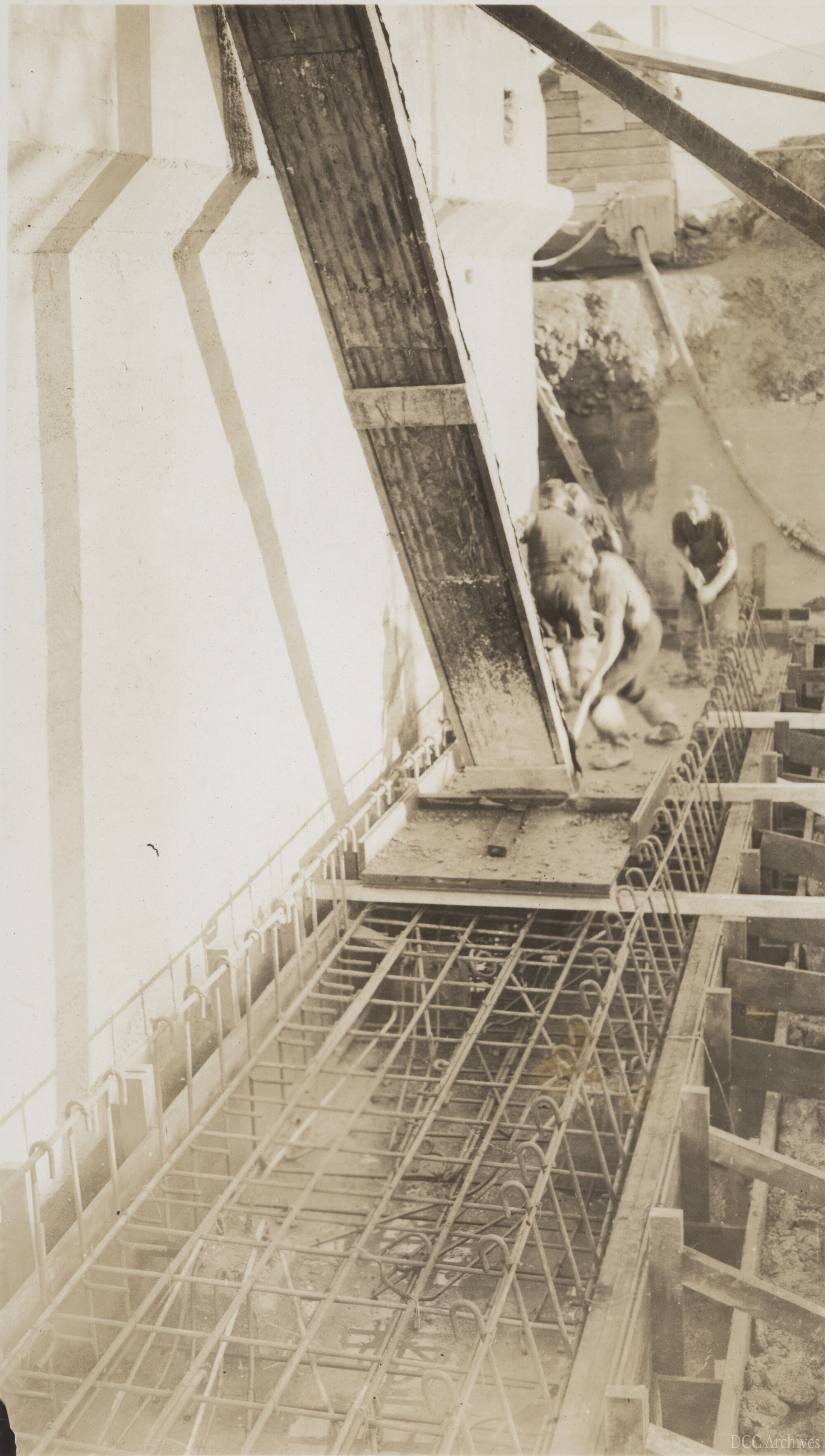 Anzac Avenue Bridge Construction