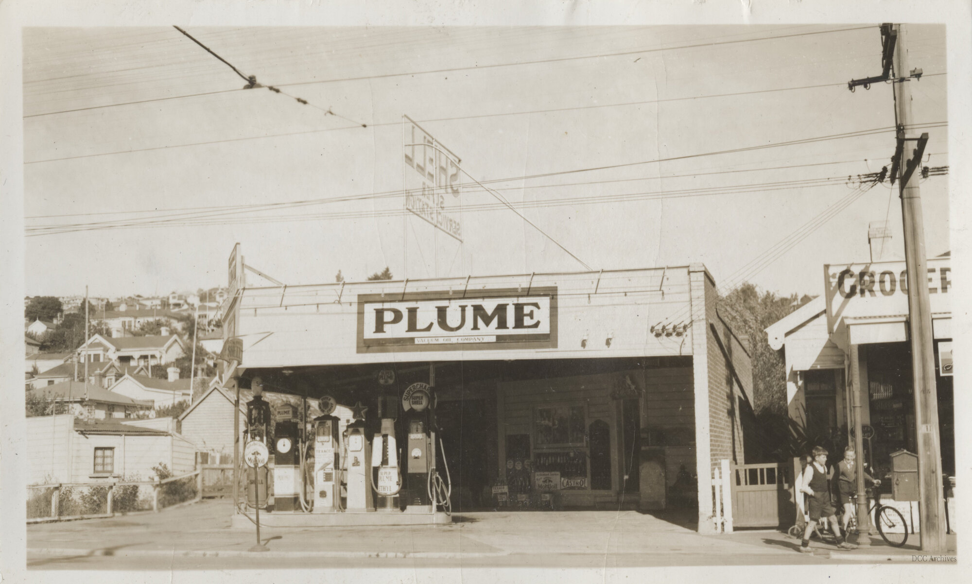 Brewster's Service Station, North East Valley