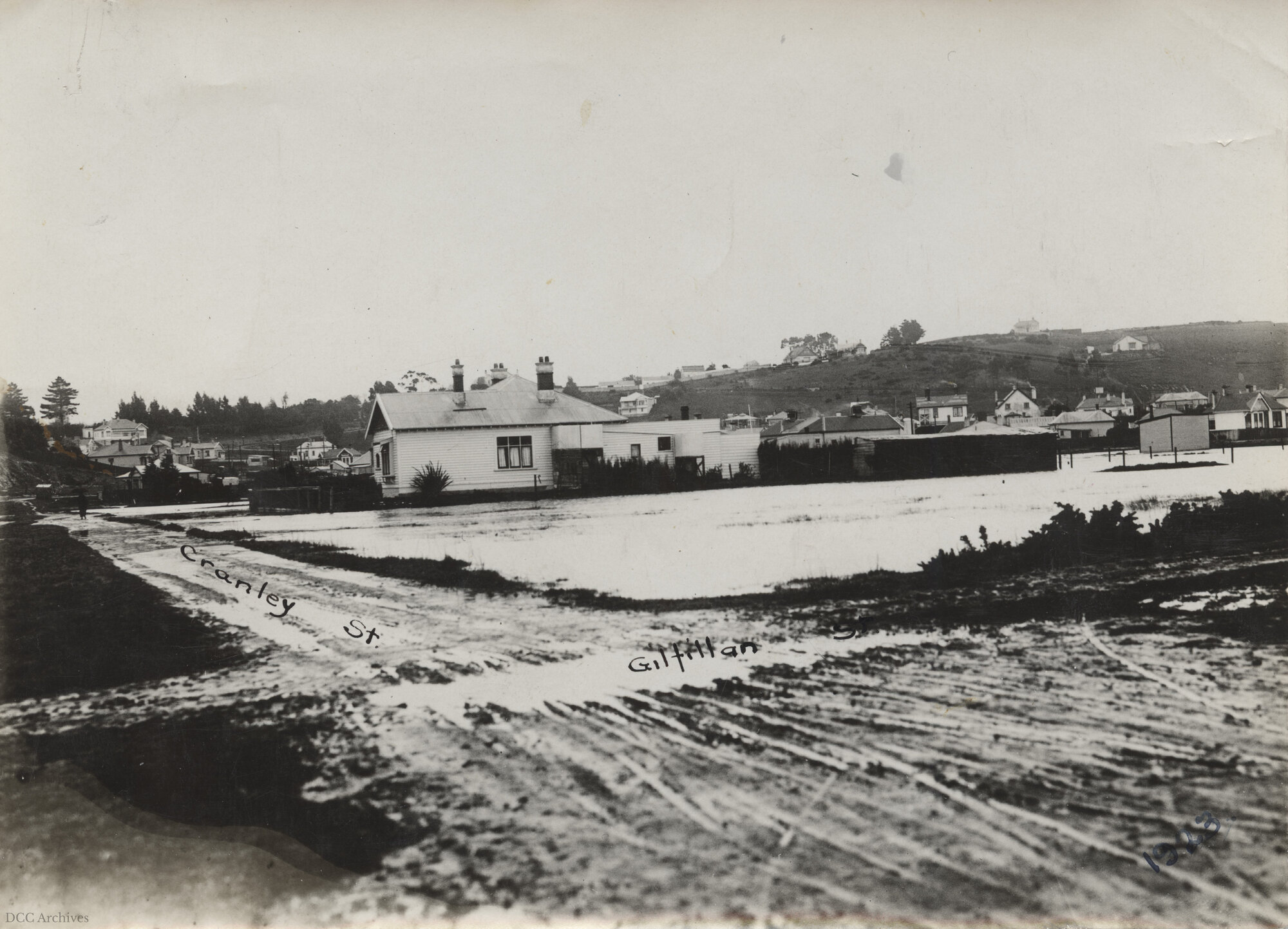 Flooding at Corner of Cranley Steet &amp; Gilfillan Street