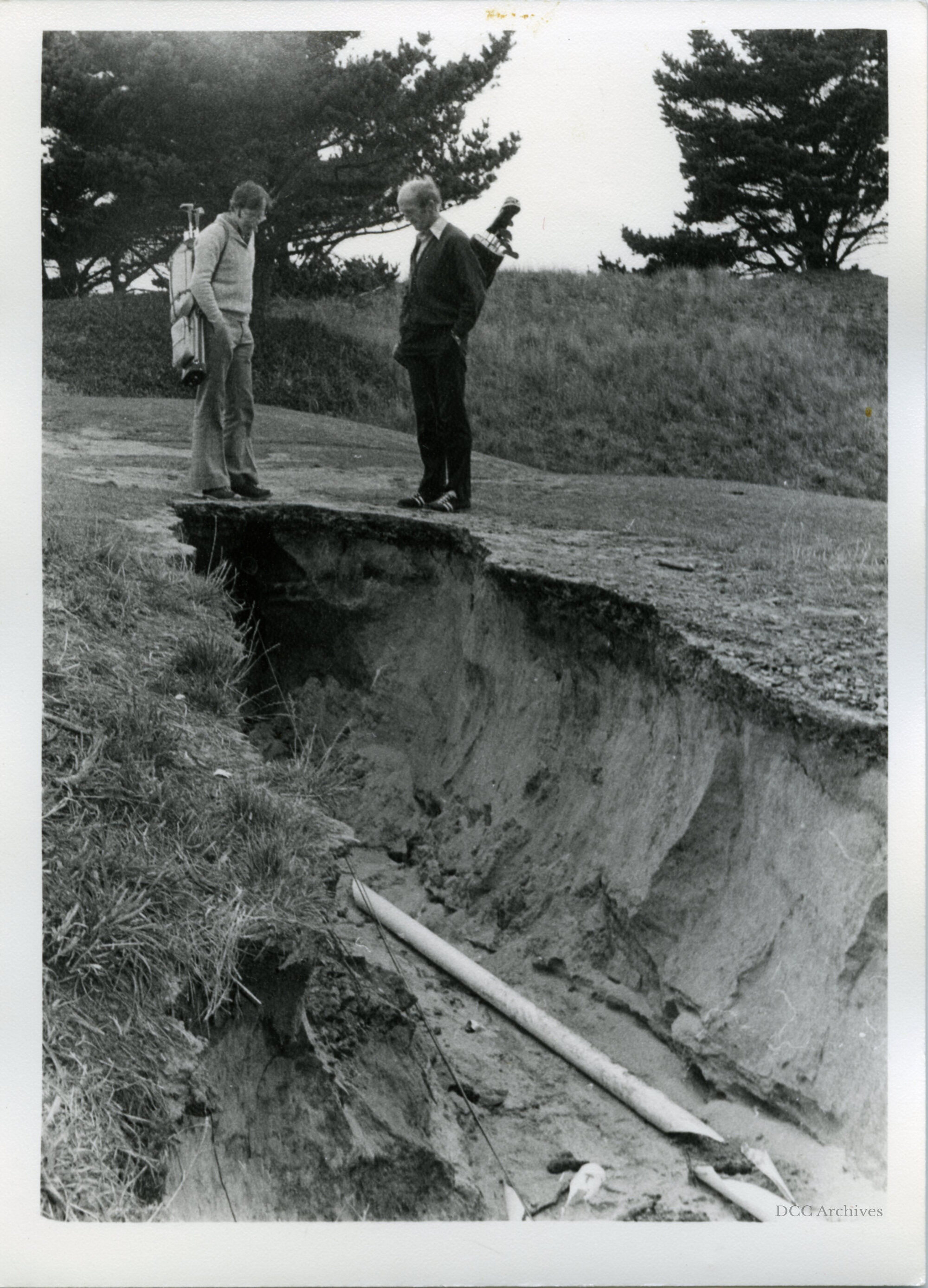 Chisholm Park Golf Links, Players Inspecting Damage