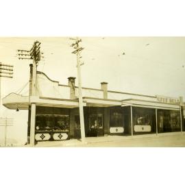 Greengrocer's and "Self Help" Grocer, Roslyn