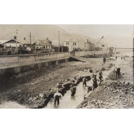Cleaning of Leith Channel after Flood